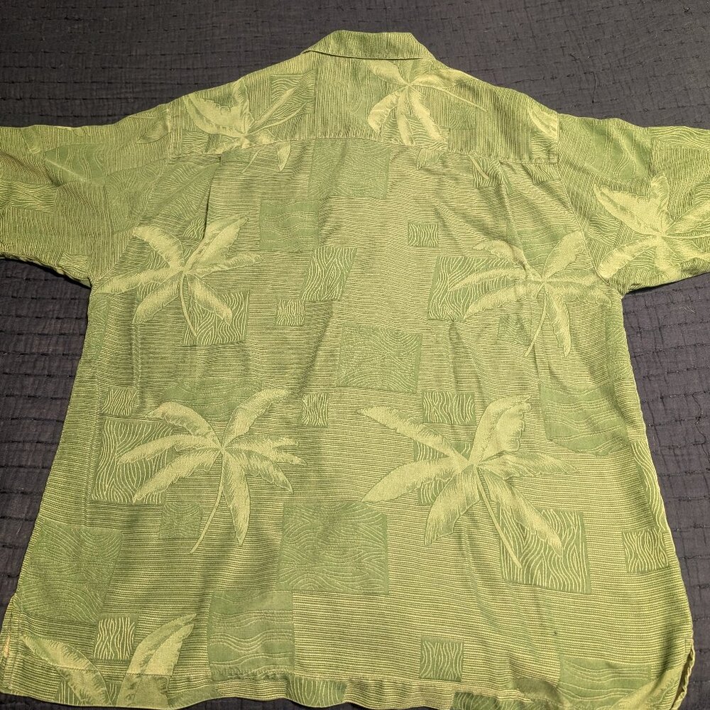Tommy Bahama Short Sleeve Green Hawain silk shirt
